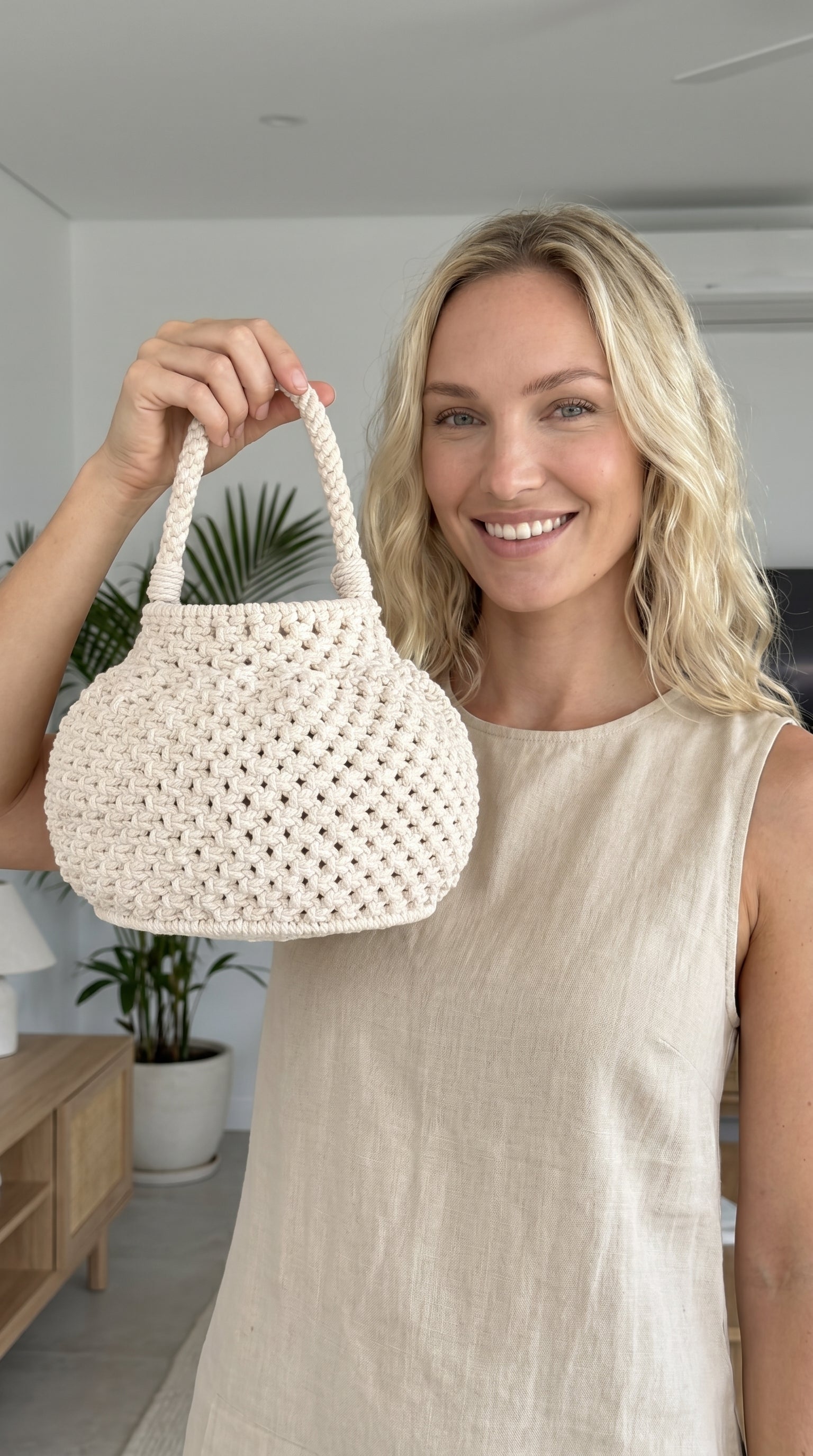 Handmade Crochet Bucket Bag – Off White| JJ’s Stitch
