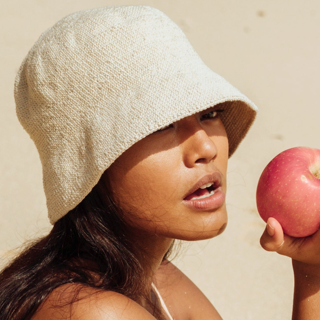 FLORETTE Crochet Bucket Hat In Nude White